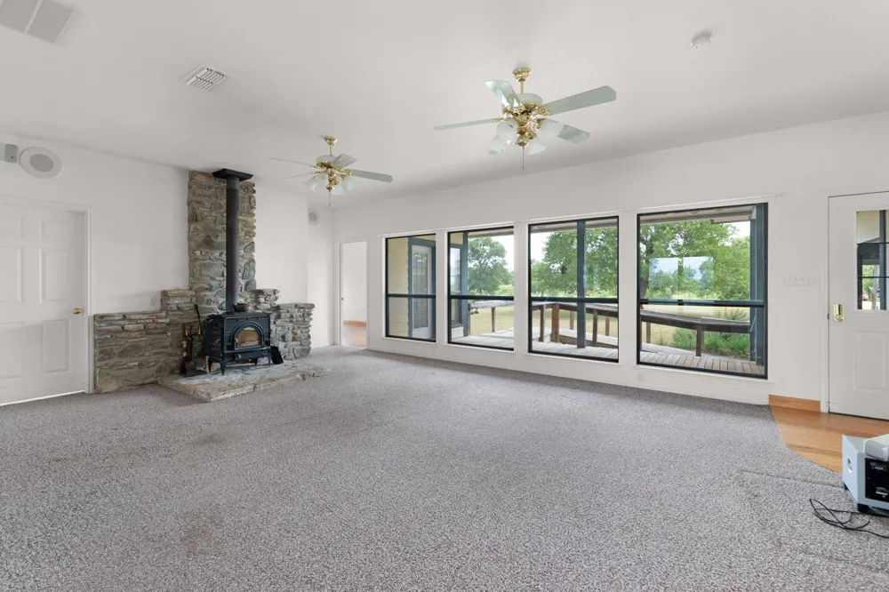 12347 County Road 200 Bertram, TX 78605
