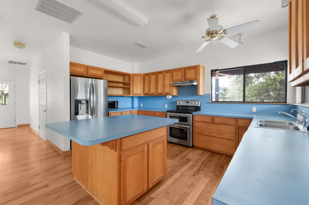 12347 County Road 200 Bertram, TX 78605