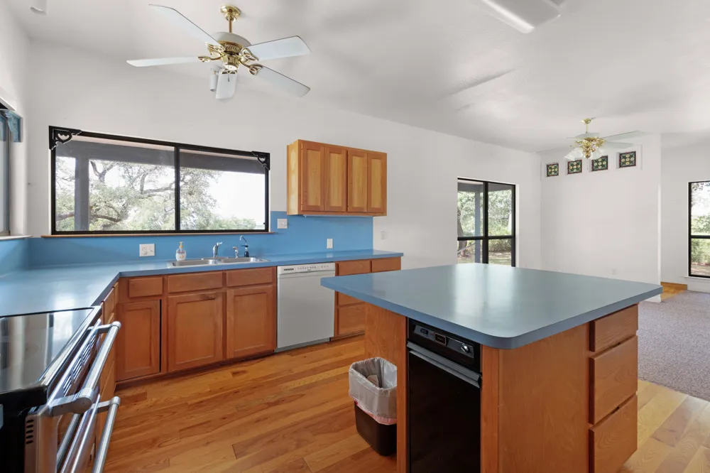 12347 County Road 200 Bertram, TX 78605