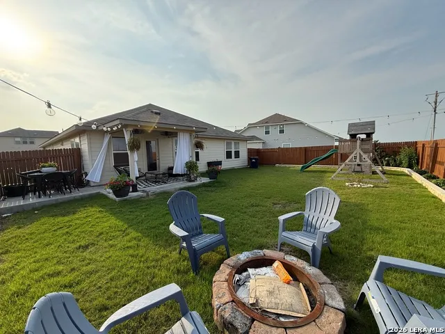 206 SANTO SPIRIT RD Hutto, TX 78634