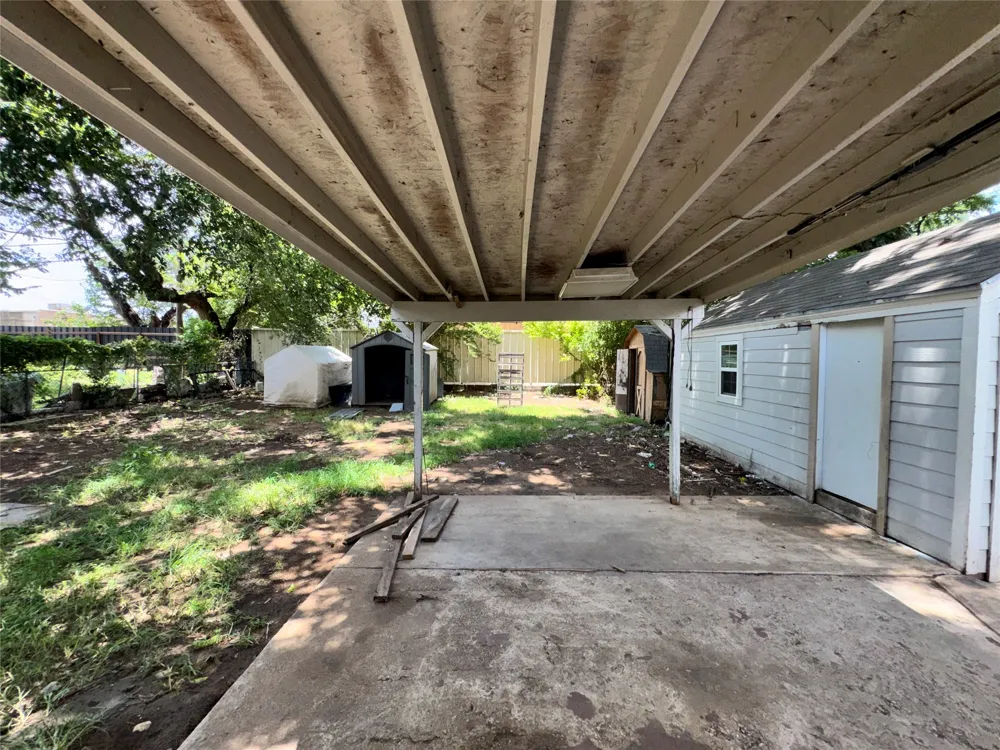 127 Blevins Street Fort Worth, TX 76111