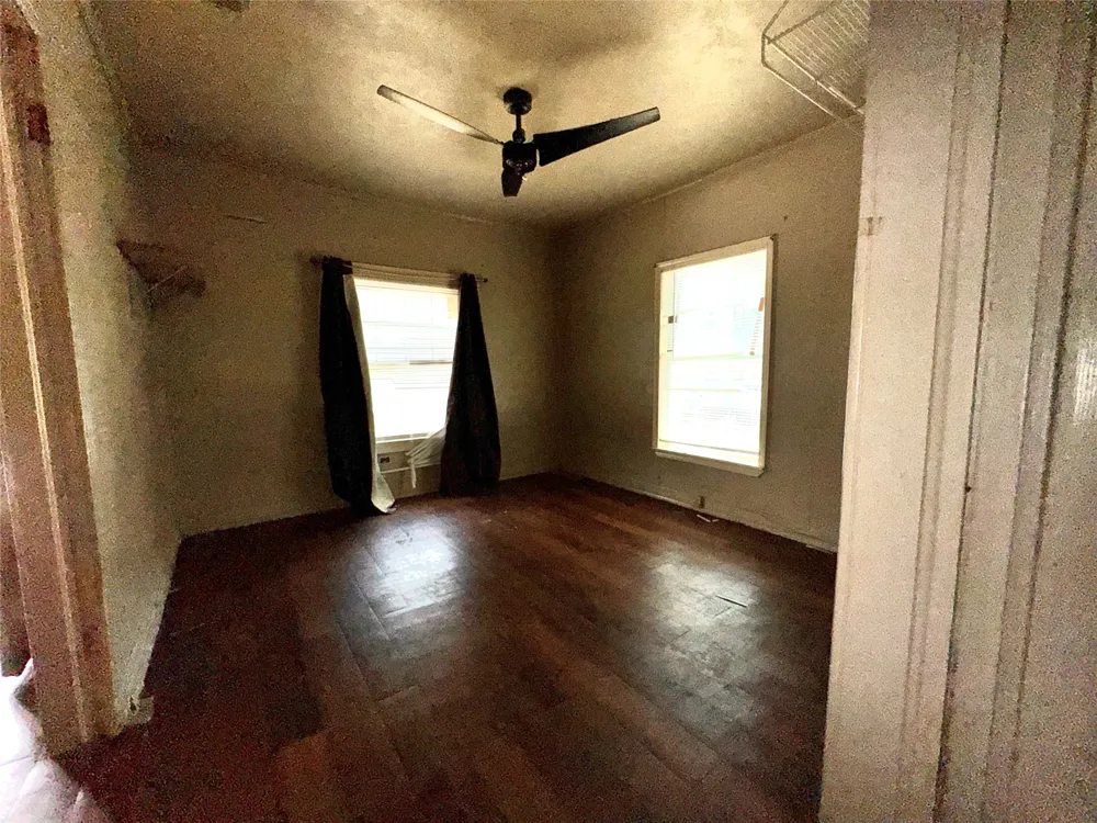 127 Blevins Street Fort Worth, TX 76111
