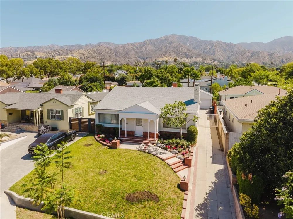 2007 W Kenneth Road Glendale, CA 91201