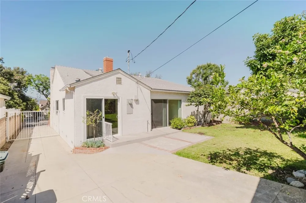 2007 W Kenneth Road Glendale, CA 91201