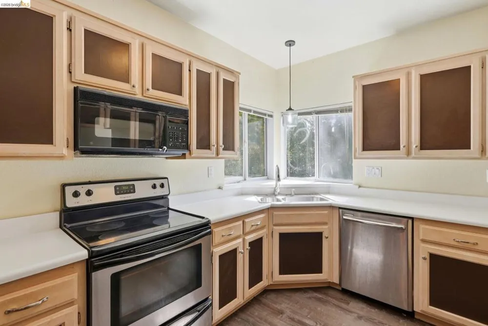 243 Florence Ct Hercules, CA 94547