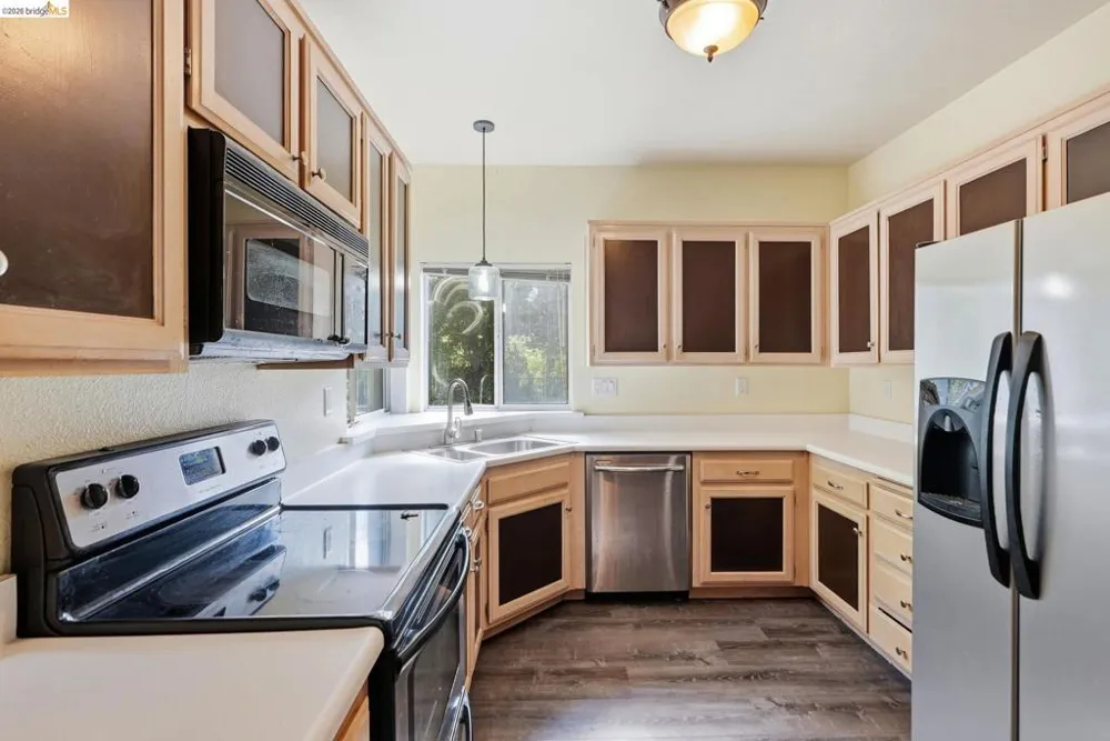 243 Florence Ct Hercules, CA 94547
