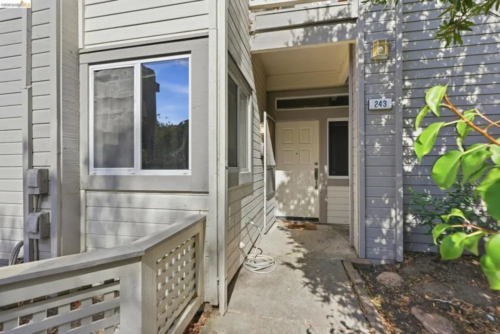 243 Florence Ct Hercules, CA 94547