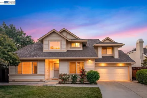 282 Del Valle Ct