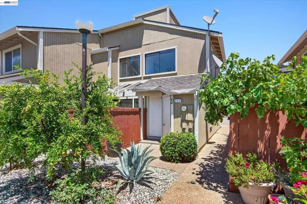 112 Mission Dr Pleasanton, CA 94566