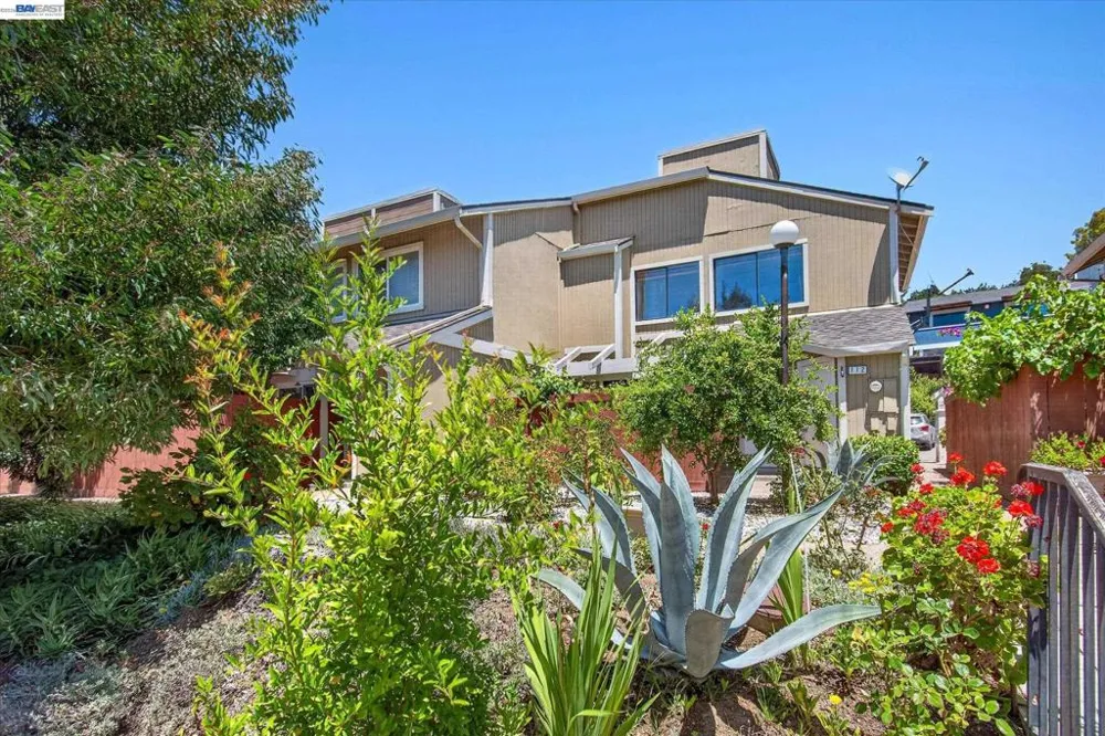 112 Mission Dr Pleasanton, CA 94566