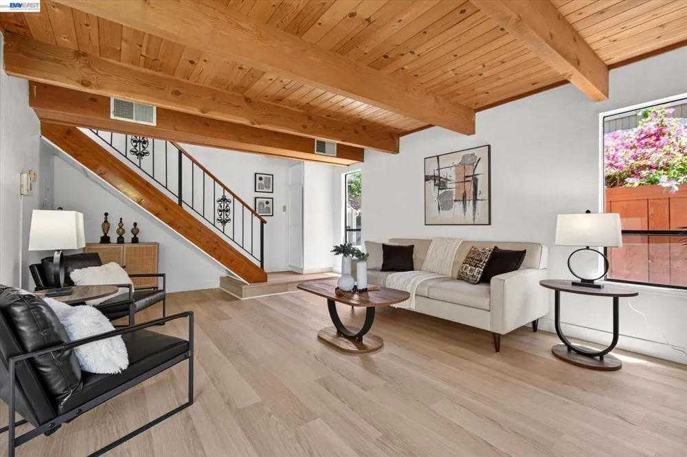 112 Mission Dr Pleasanton, CA 94566