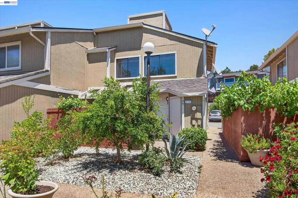 112 Mission Dr Pleasanton, CA 94566