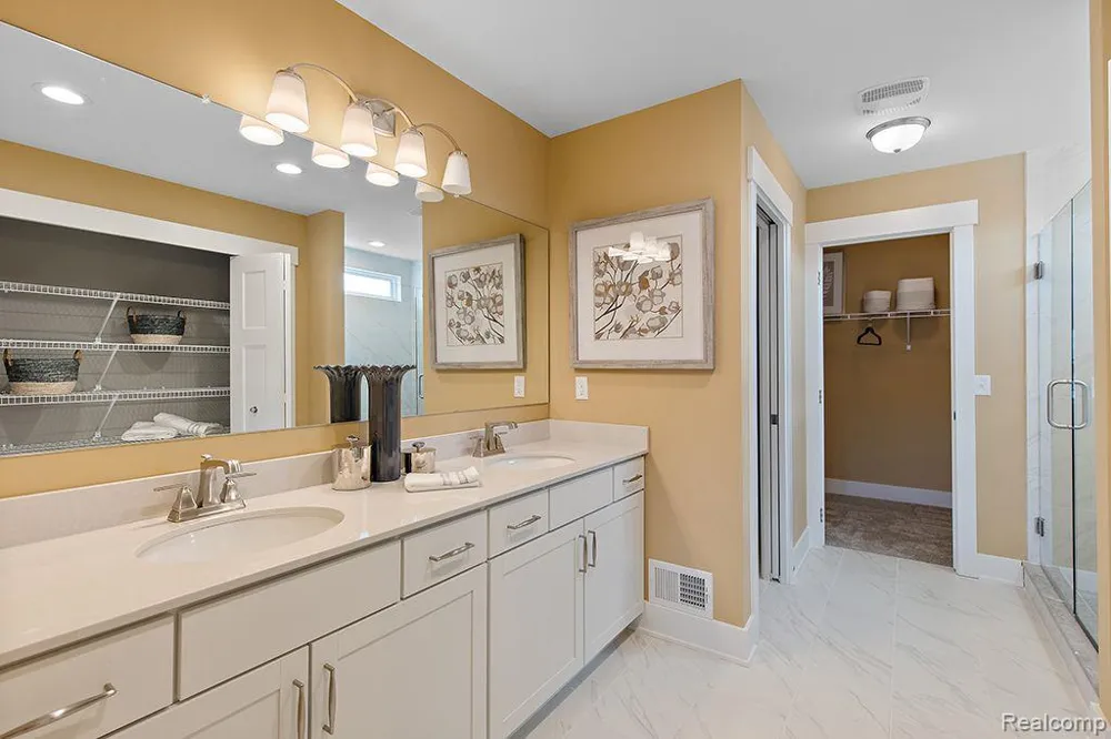 1940 Elizabeth Lane Superior Charter Township, MI 48198