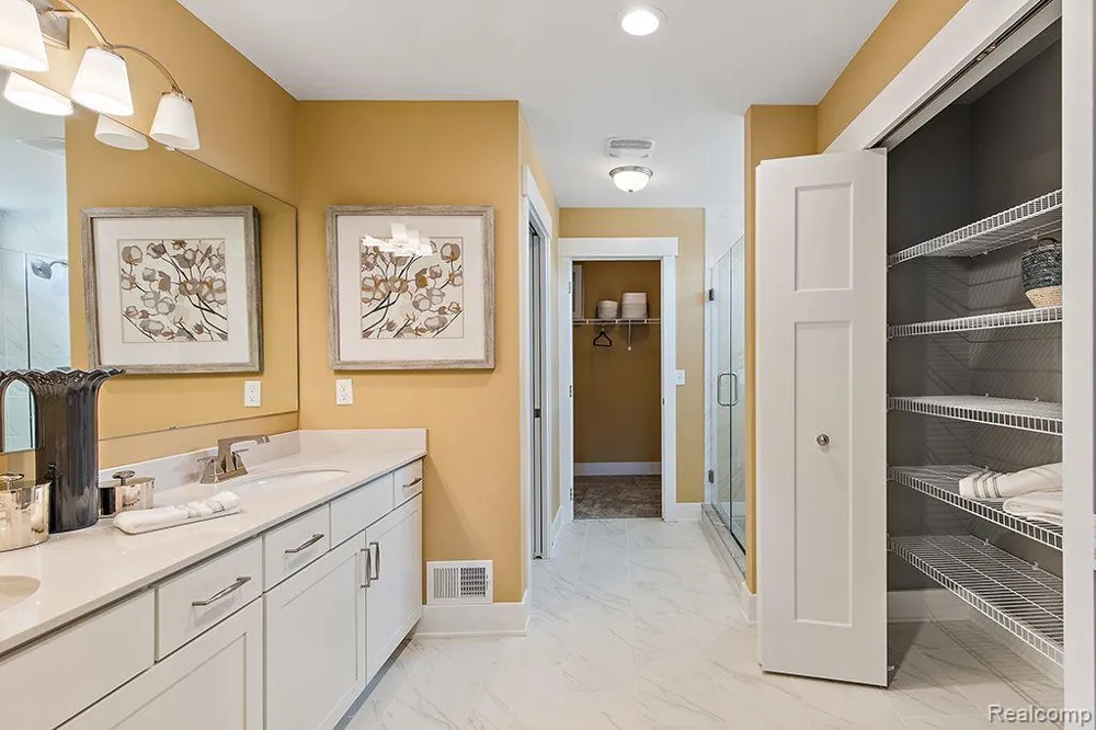 1940 Elizabeth Lane Superior Charter Township, MI 48198