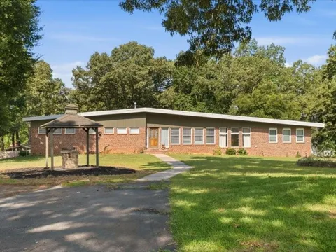 1960 County Road 102