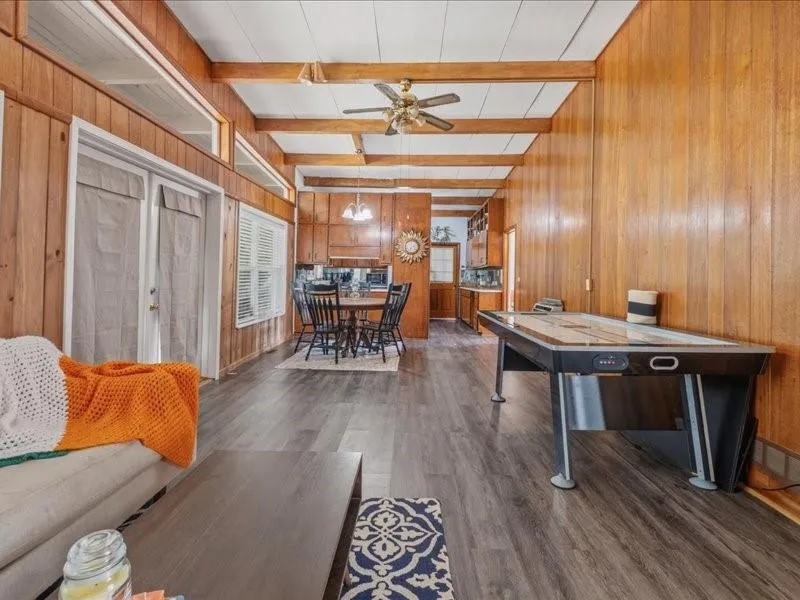 1960 County Road 102 Cedar Bluff, AL 35959