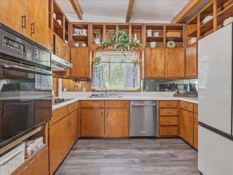 1960 County Road 102 Cedar Bluff, AL 35959