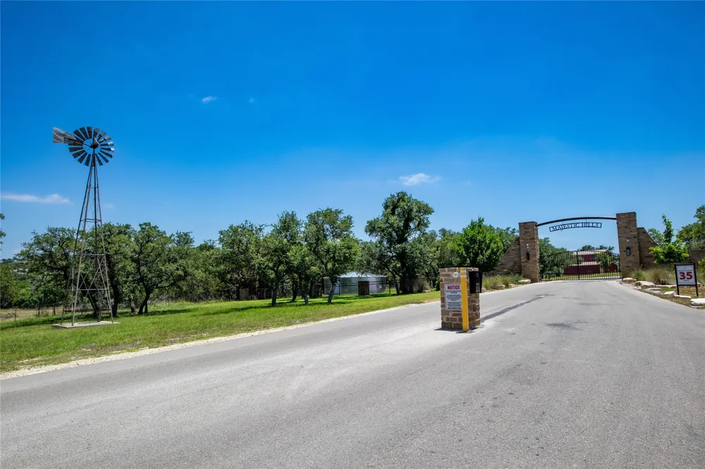 E Starview Cove Blanco, TX 78606