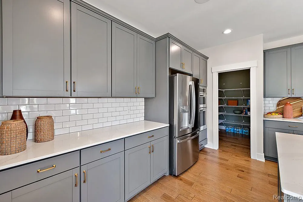 1948 Elizabeth Lane Superior Charter Township, MI 48198