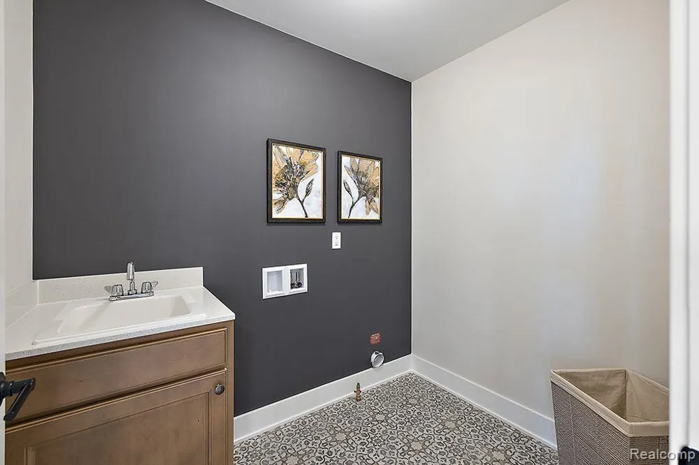 1948 Elizabeth Lane Superior Charter Township, MI 48198