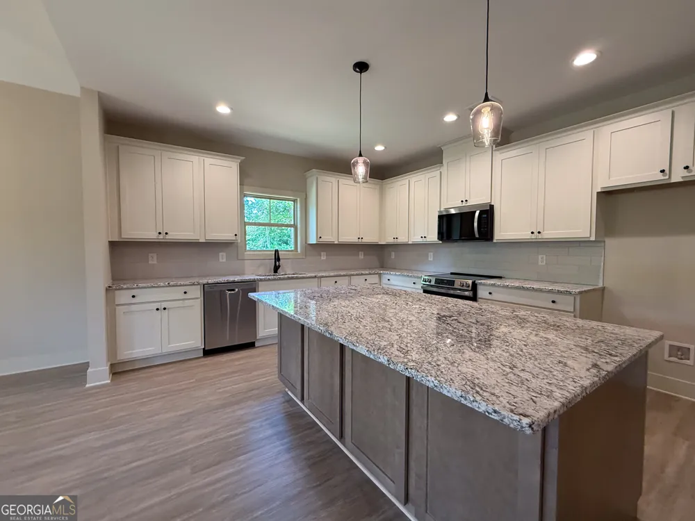 365 Hunts Ridge DR Cleveland, GA 30528