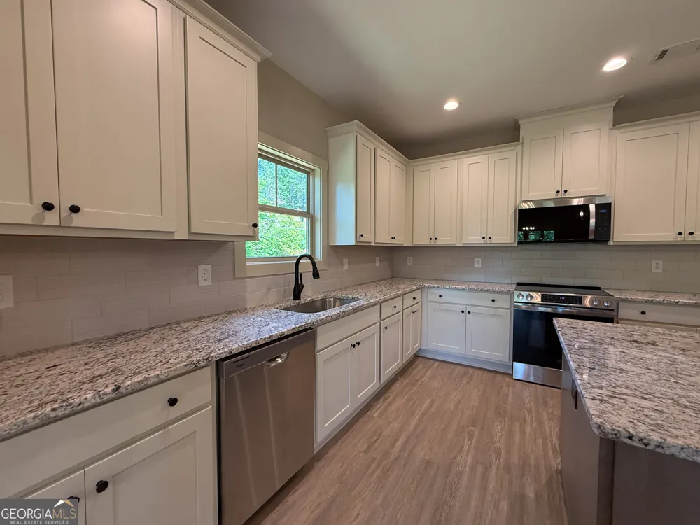 365 Hunts Ridge DR Cleveland, GA 30528