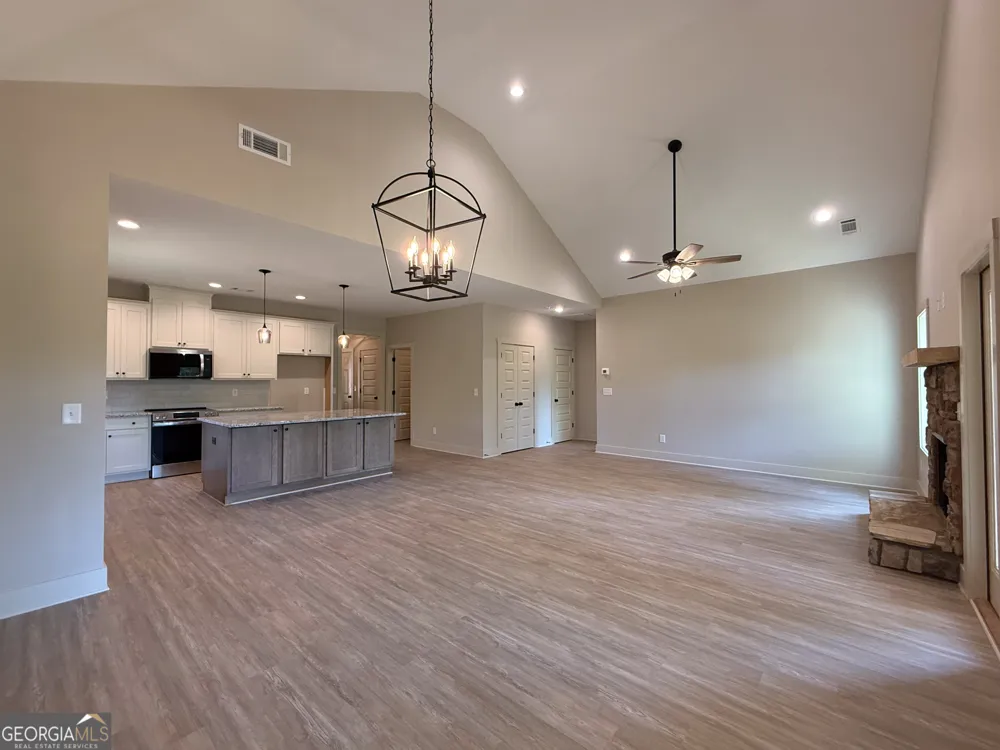 365 Hunts Ridge DR Cleveland, GA 30528