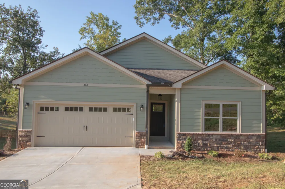 365 Hunts Ridge DR Cleveland, GA 30528