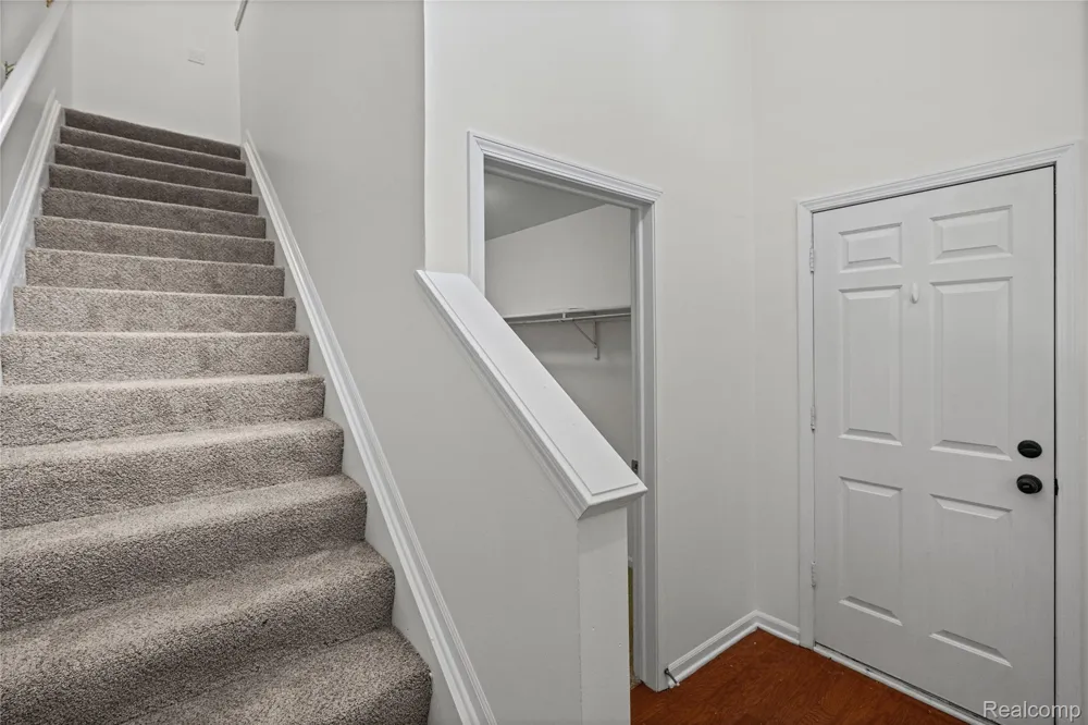 4163 Hampton Ridge Boulevard Genoa Township, MI 48843