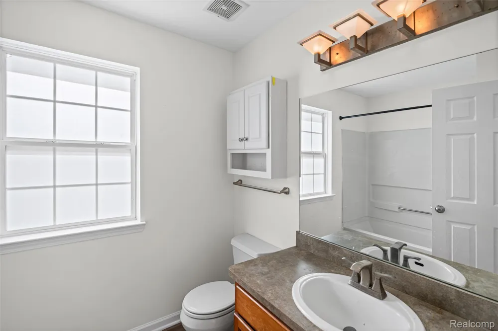 4163 Hampton Ridge Boulevard Genoa Township, MI 48843