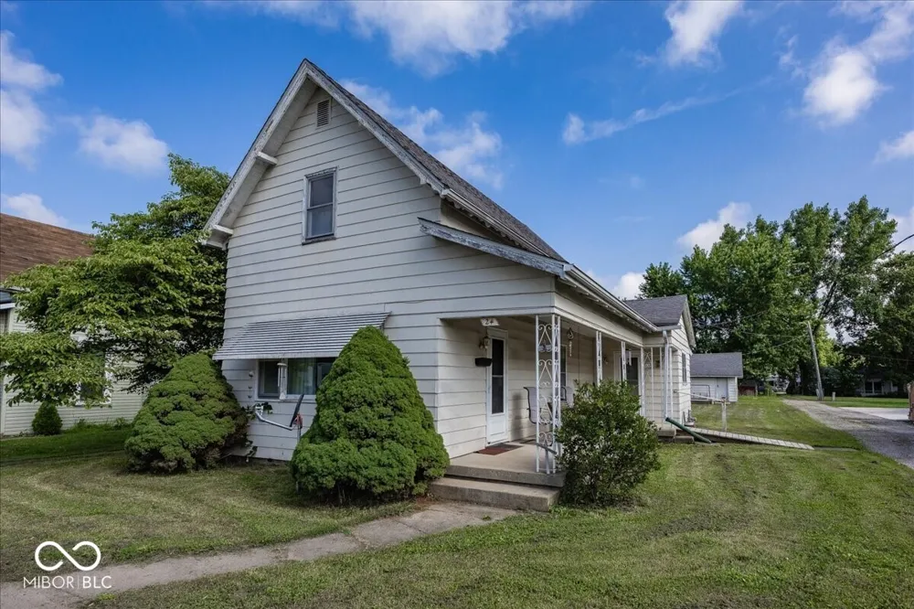 24 W Brown Street Knightstown, IN 46148
