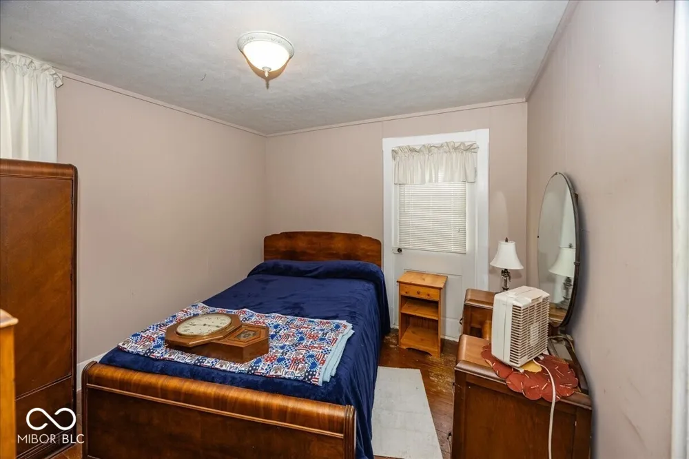 24 W Brown Street Knightstown, IN 46148