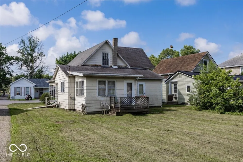 24 W Brown Street Knightstown, IN 46148