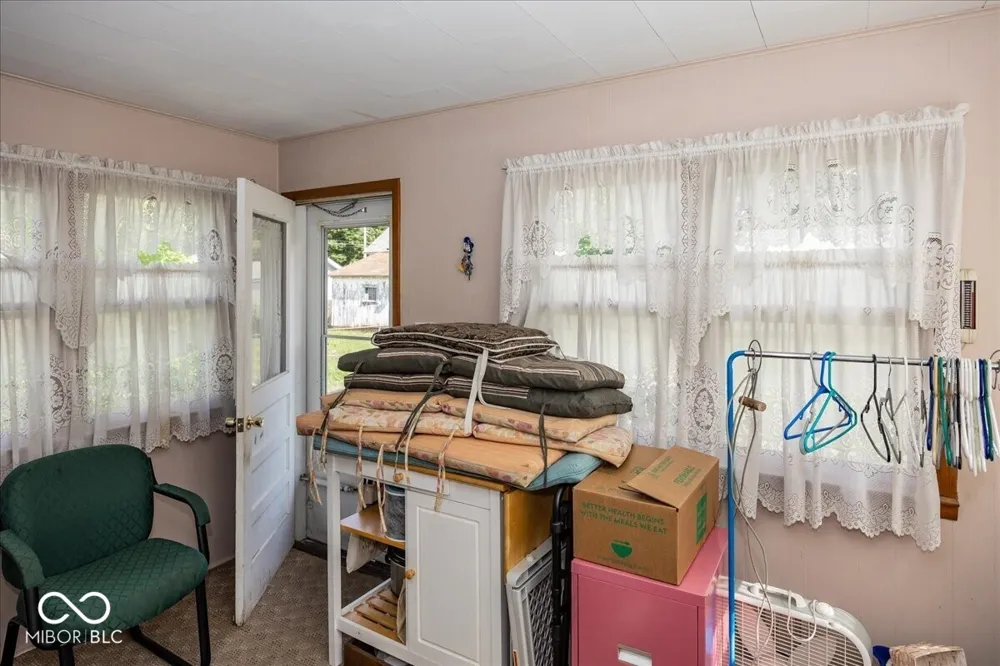 24 W Brown Street Knightstown, IN 46148