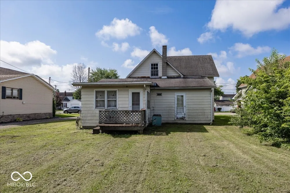 24 W Brown Street Knightstown, IN 46148