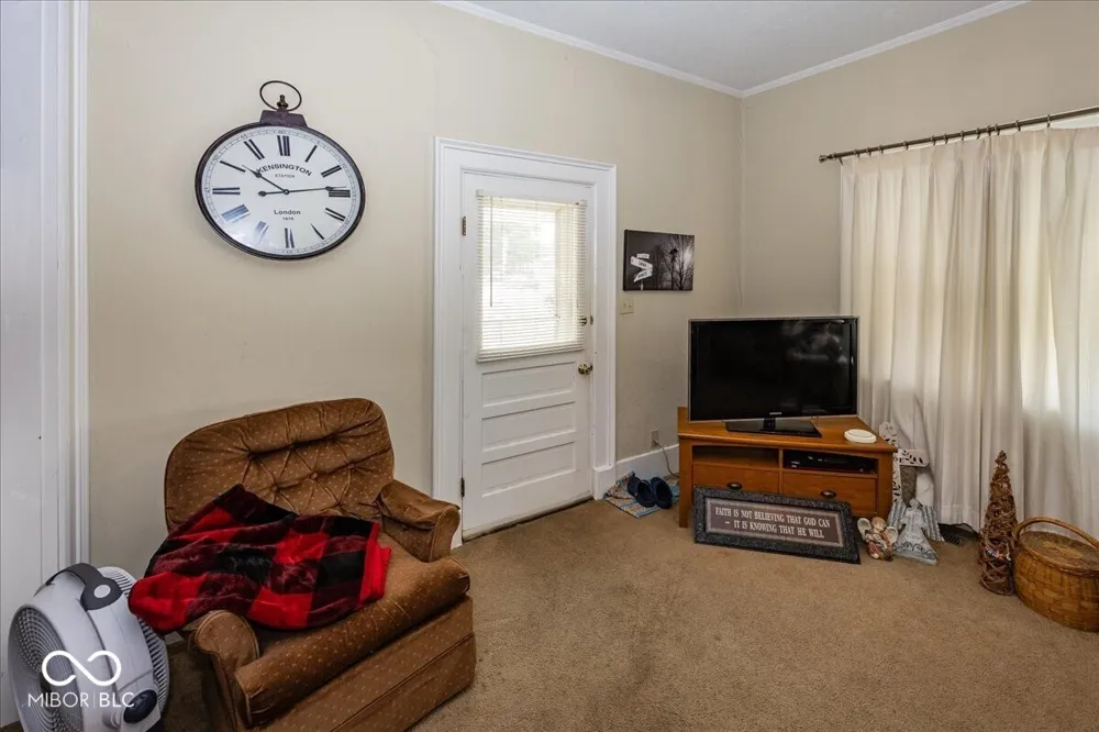24 W Brown Street Knightstown, IN 46148