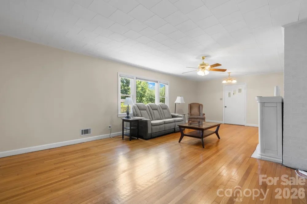 6264 US 221 Highway S Marion, NC 28752