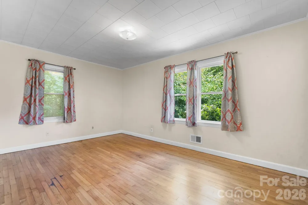 6264 US 221 Highway S Marion, NC 28752