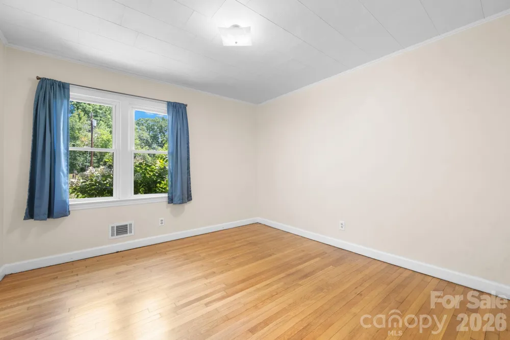 6264 US 221 Highway S Marion, NC 28752