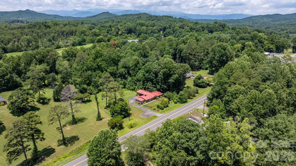 6264 US 221 Highway S Marion, NC 28752