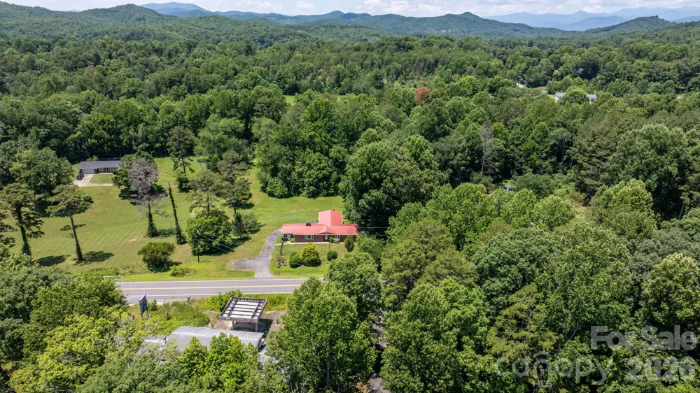 6264 US 221 Highway S Marion, NC 28752