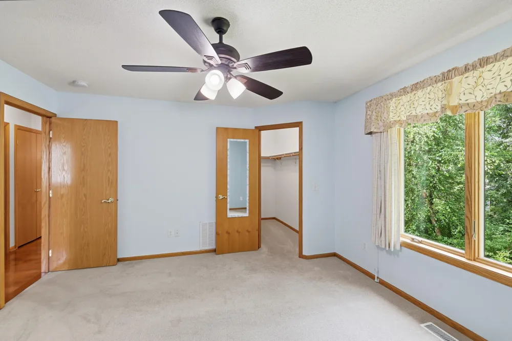 15060 Greene Avenue Hugo, MN 55038