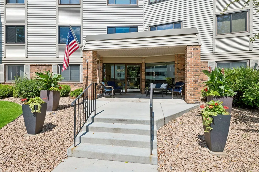 10540 43rd Avenue #103 Plymouth, MN 55442