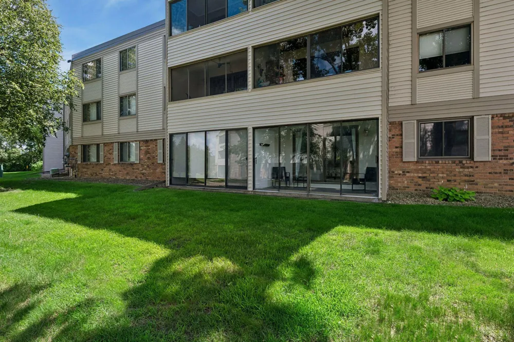 10540 43rd Avenue #103 Plymouth, MN 55442