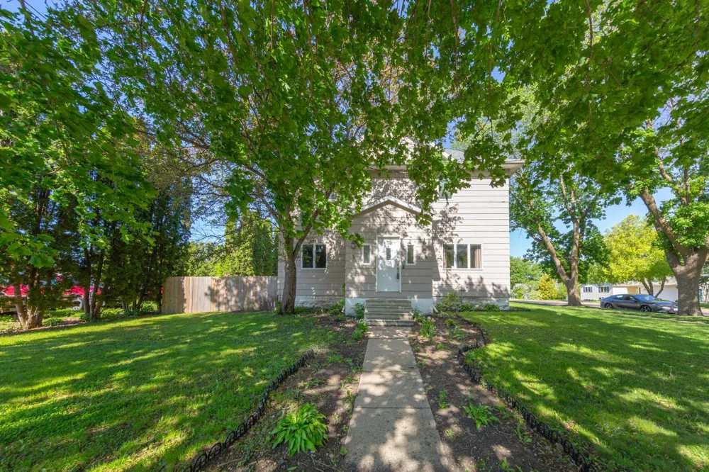 108 1st Avenue NW Mapleton, MN 56065