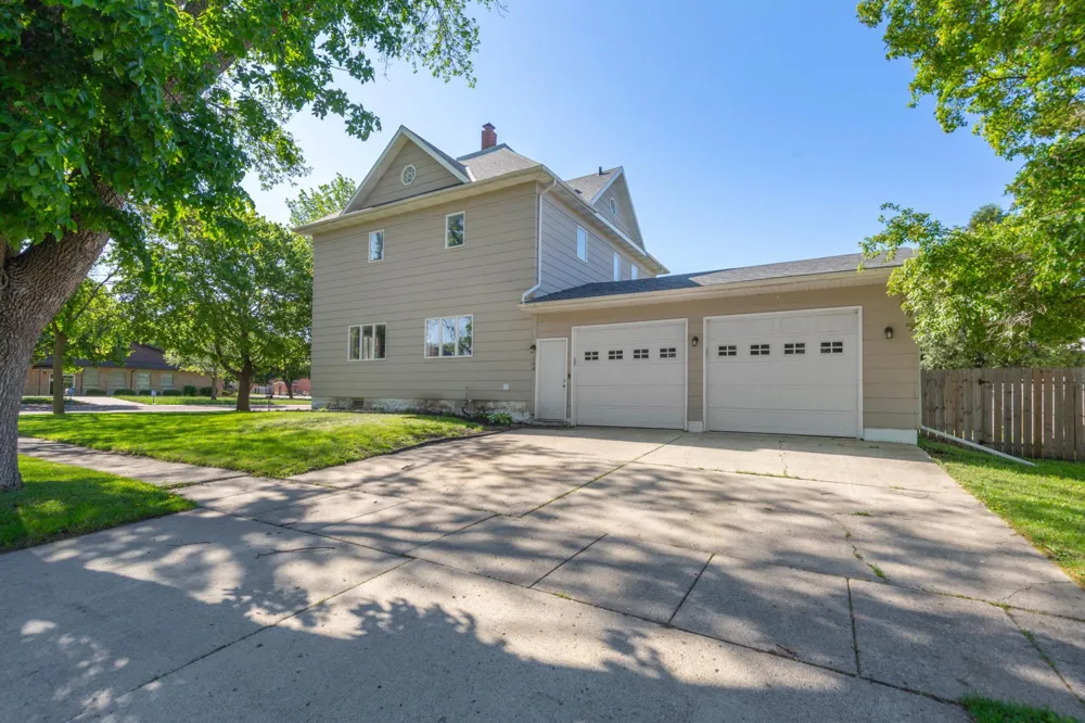 108 1st Avenue NW Mapleton, MN 56065