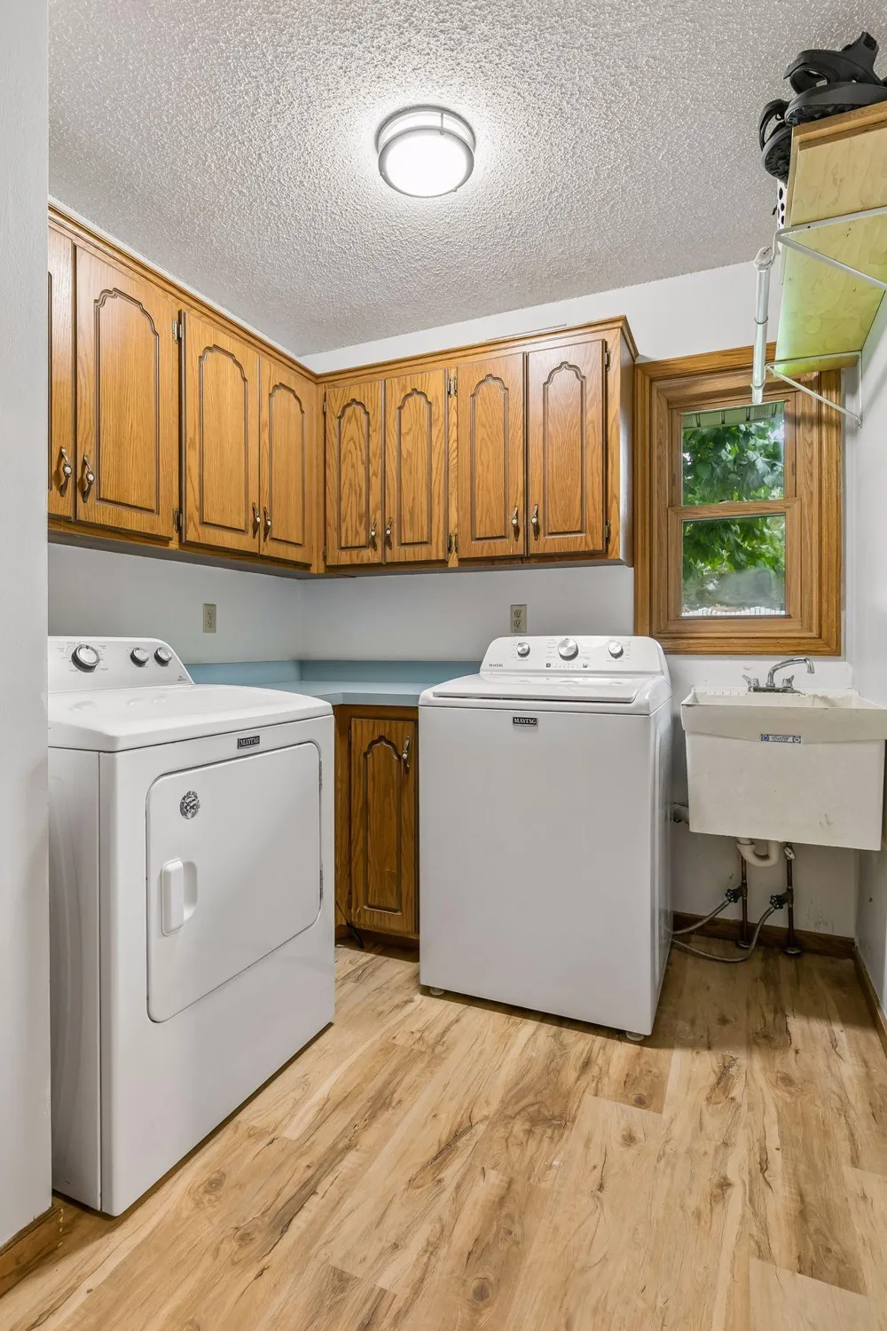 900 Nina Court Mendota Heights, MN 55118