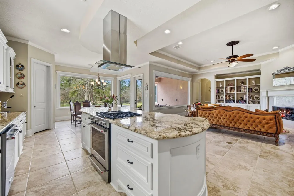 3303 Cotswold Manor Drive Kingwood, TX 77339