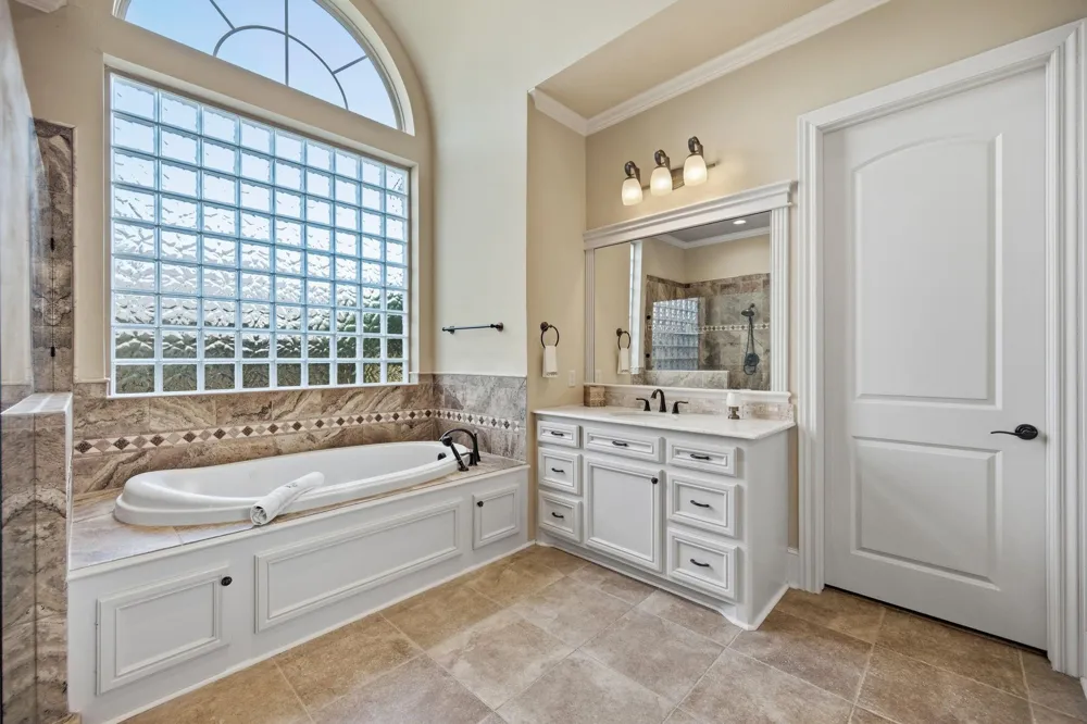 3303 Cotswold Manor Drive Kingwood, TX 77339