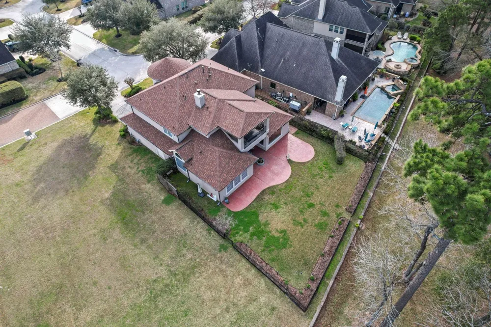 3303 Cotswold Manor Drive Kingwood, TX 77339